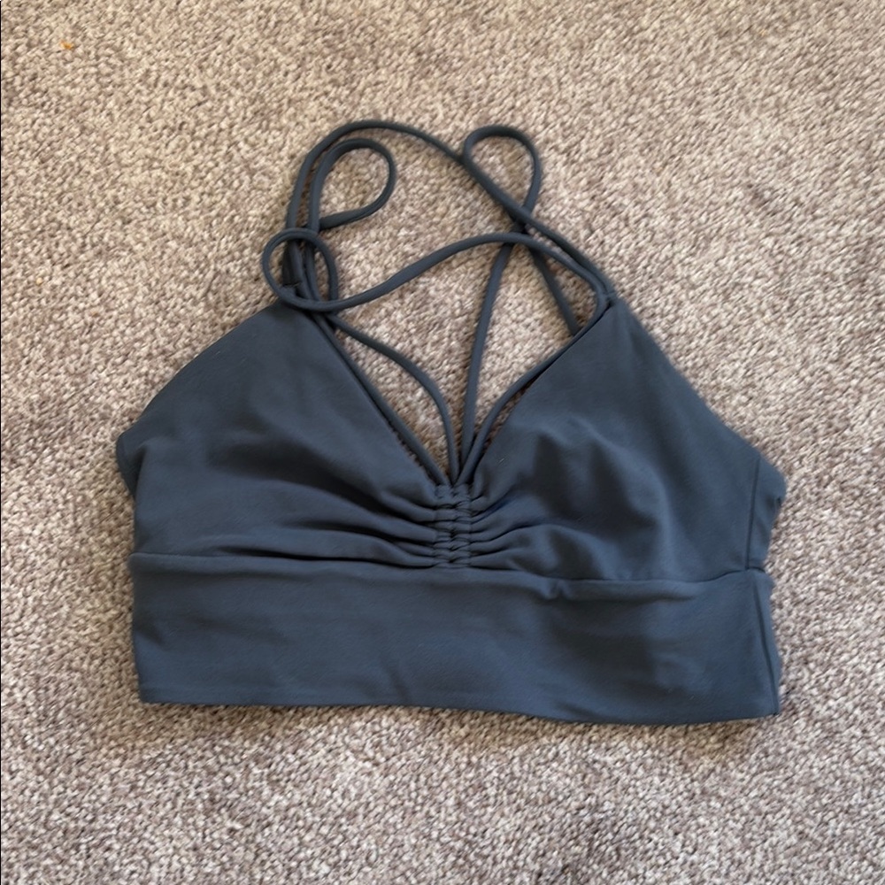 Lululemon Nulu Strappy V-Neck Yoga Bra Size 4 Oil Gray